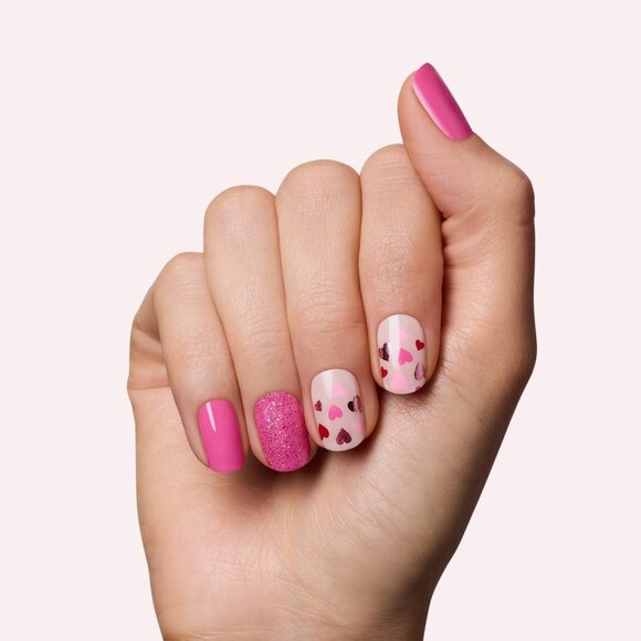 Dashing Diva Gloss, Gel Nail Polish Strips, Love on the Brain, Includes 32 strip - Picture 2 of 5